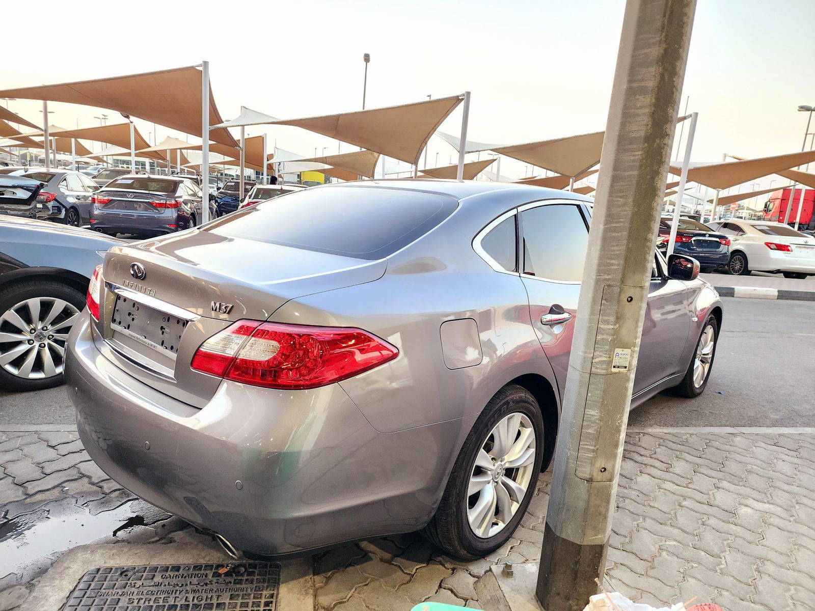 2011 INFINITI M37 — 138990 KM — Lot M511717 — Souq - Marhaba Auctions Used Cars - Image 4