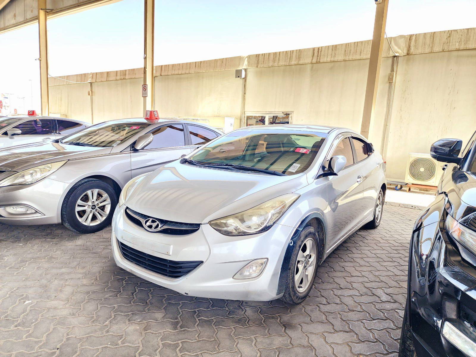 2011 HYUNDAI AVANTE — 241320 KM — Lot 031786 — Souq - Marhaba Auctions Used Cars - Image 5