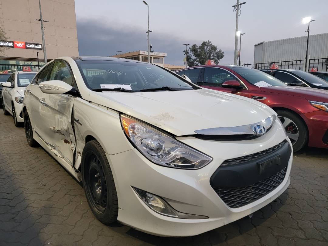 2013 HYUNDAI SONATA — 202174 KM — Lot 087800 — Souq - Marhaba Auctions Used Cars - Image 4
