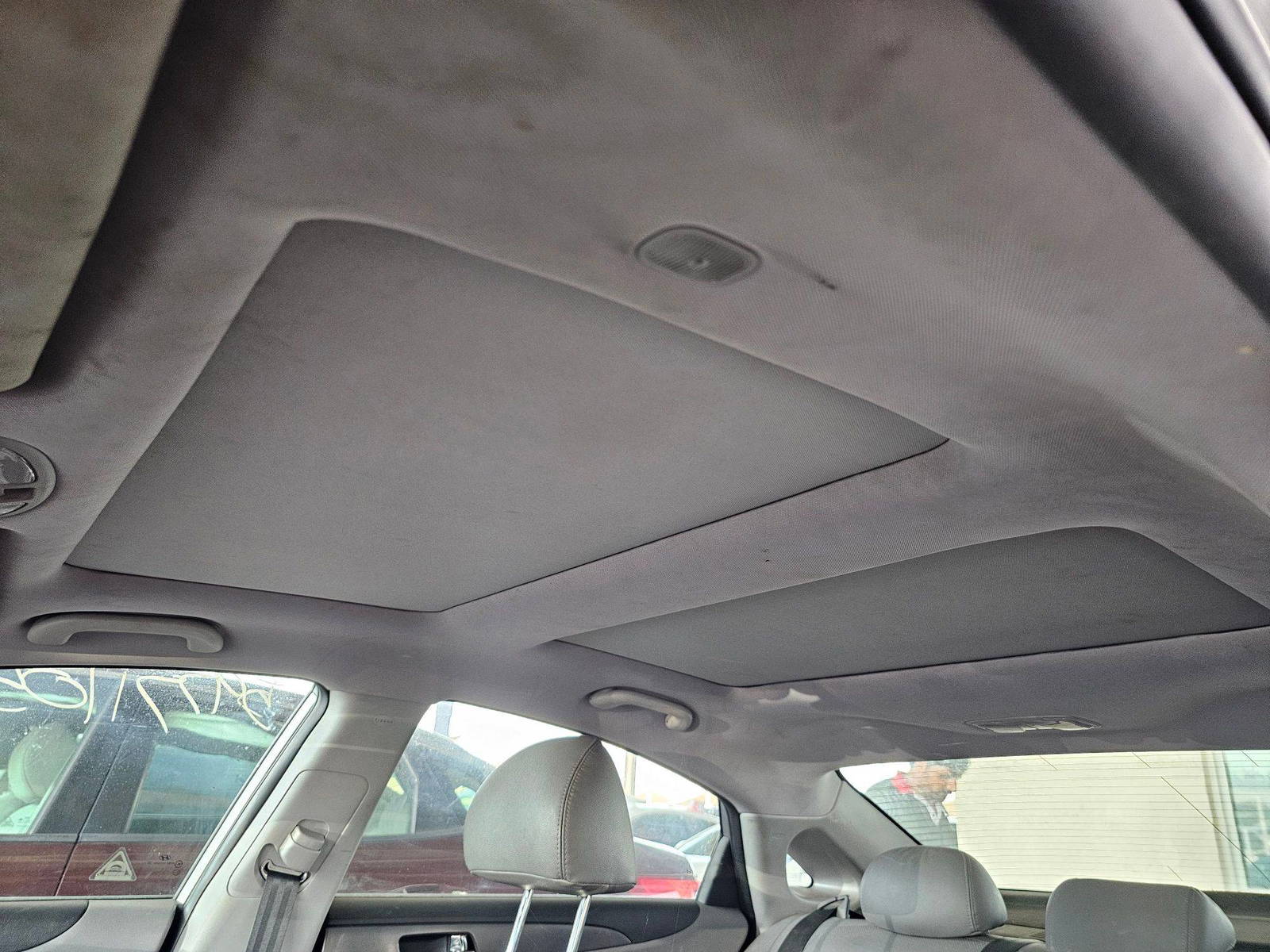 HYUNDAI SONATA 2011 - Marhaba Auction Used Cars - Image 8