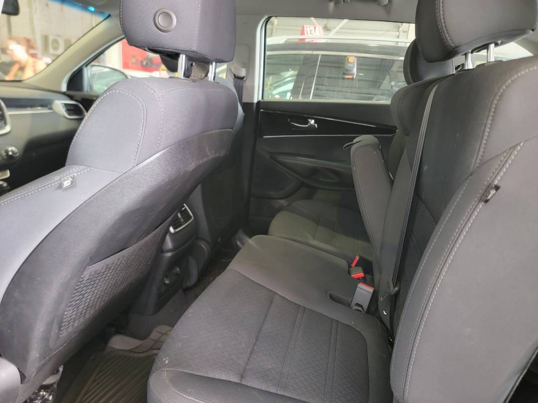 2018 KIA SORENTO — 185792 Miles — Lot 381937 — Main - Marhaba Auctions Used Cars - Image 6