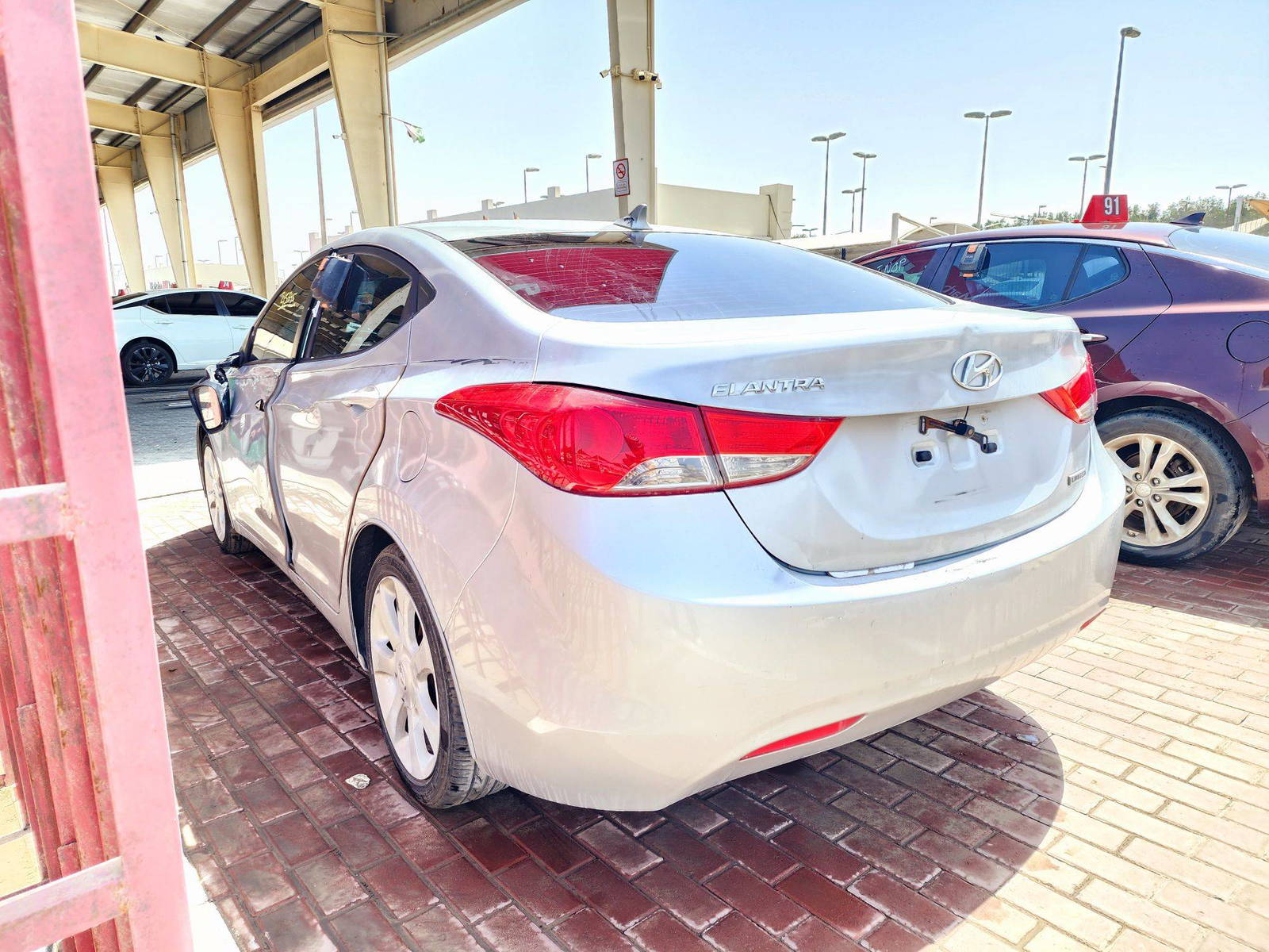 2012 HYUNDAI ELANTRA — 215345 Miles — Lot CH113427 — Souq - Marhaba Auctions Used Cars - Image 3