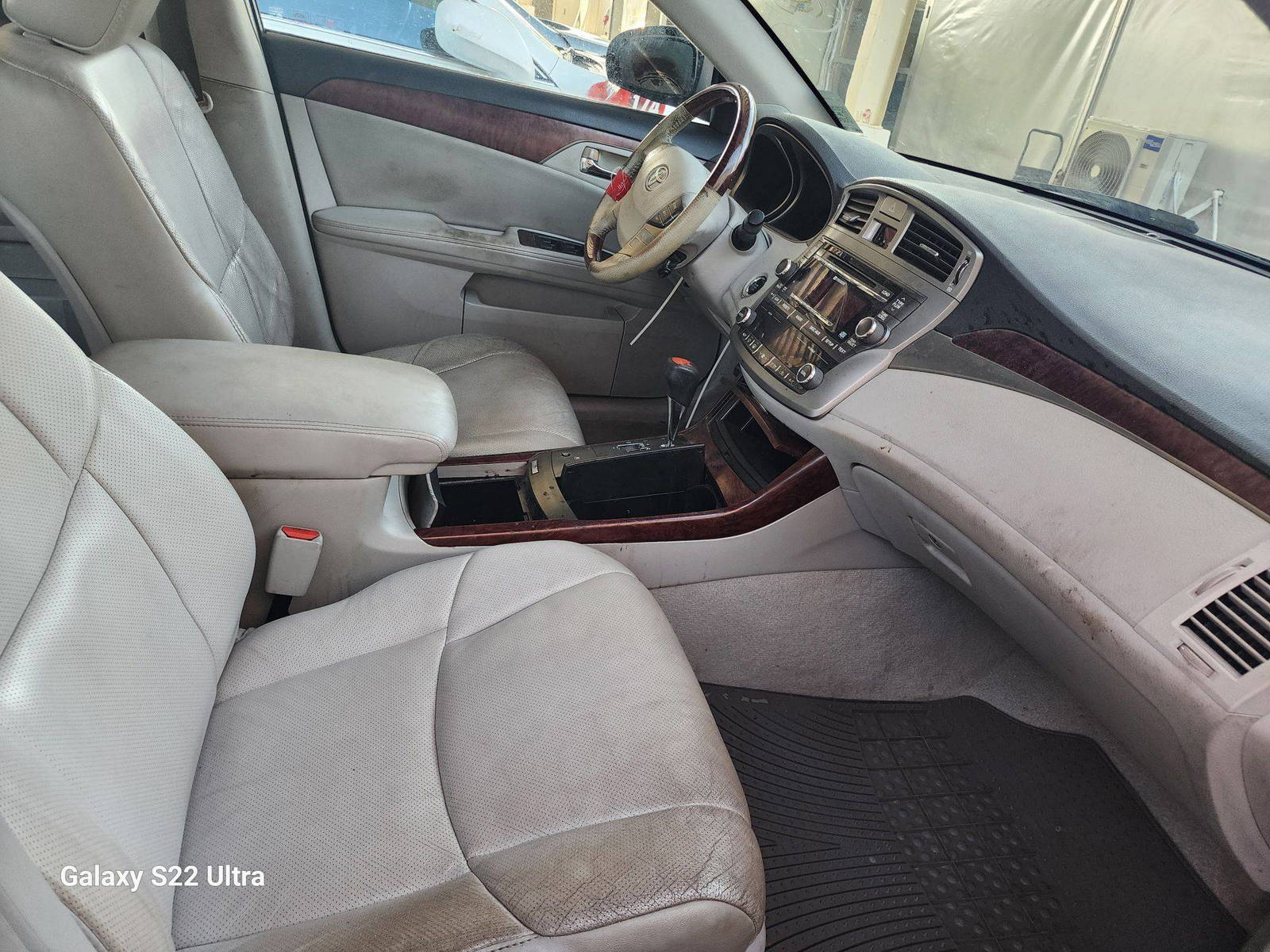 2011 TOYOTA AVALON — 162510 Miles — Lot 40263164 — Souq - Marhaba Auctions Used Cars - Image 7