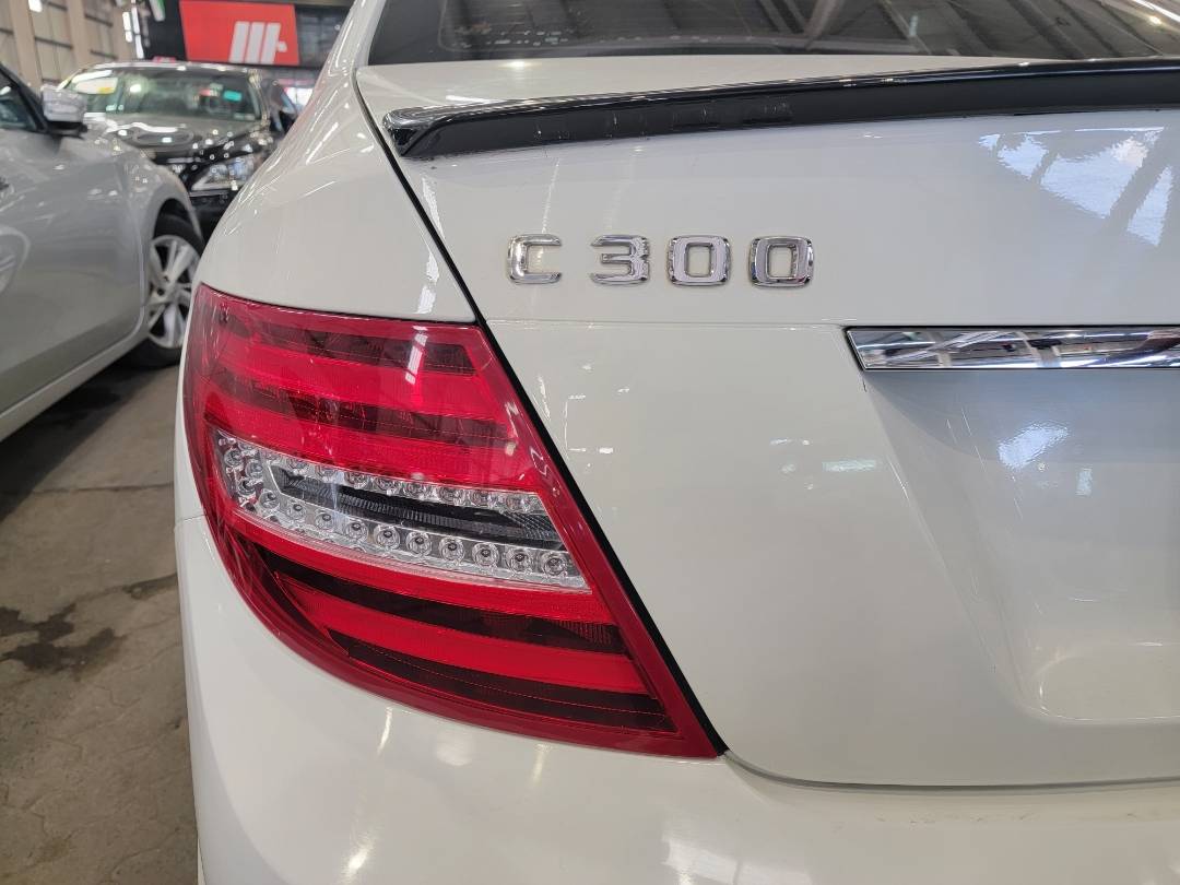 2011 MERCEDES BENZ C300 — 142983 Miles — Lot 141763 — Main - Marhaba Auctions Used Cars - Image 12