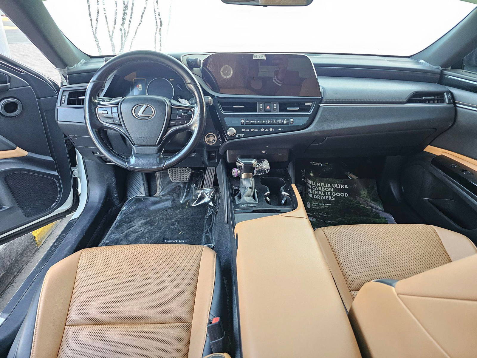 2023 LEXUS ES 300H — 59307 KM — Lot 14P2197587 — Souq - Marhaba Auctions Used Cars - Image 8