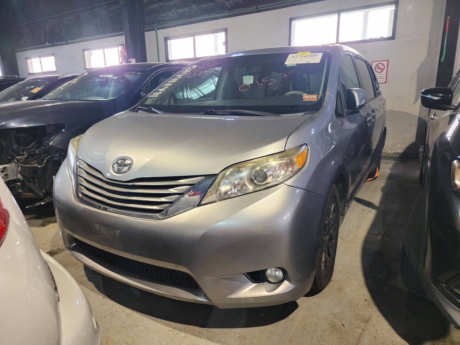 2012 TOYOTA SIENNA — 224135 Miles — Lot 035753 — Al Quoz - Marhaba Auctions Used Cars - Image 6