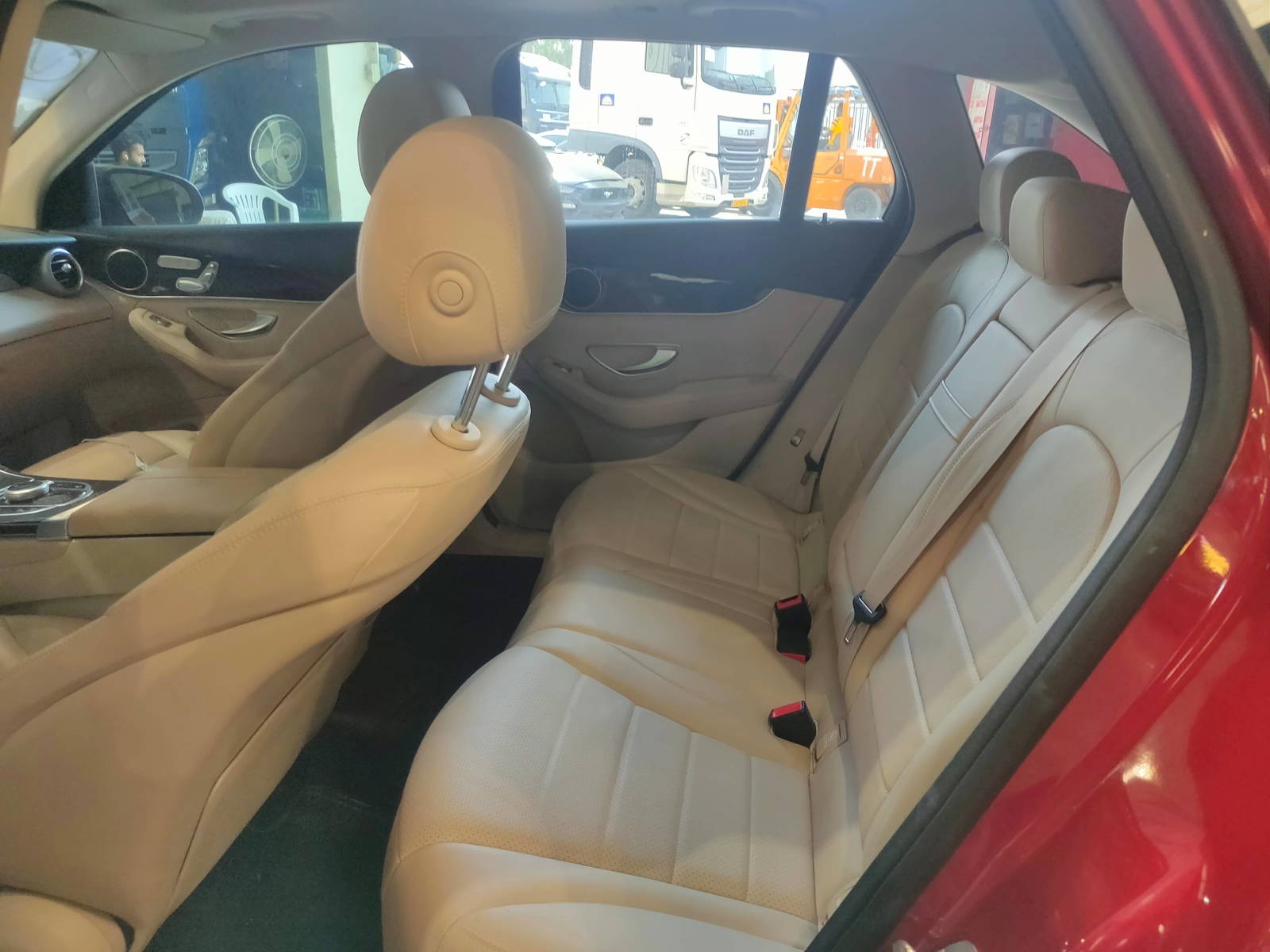 2018 MERCEDES BENZ GLC-300 — 72739 Miles — Lot 1JV077624 — Main - Marhaba Auctions Used Cars - Image 9
