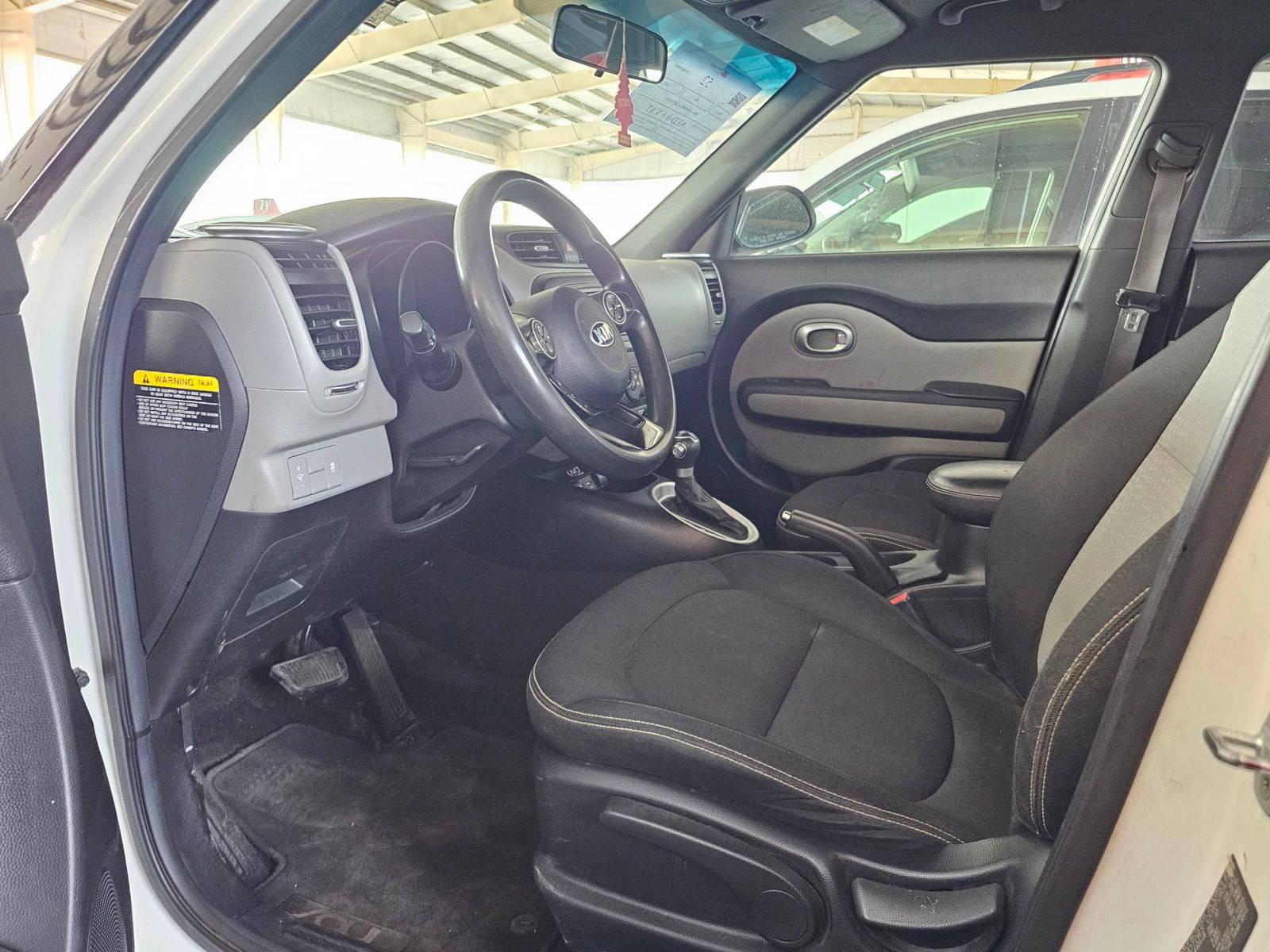2015 KIA SOUL — 190329 Miles — Lot XF7207927 — Souq - Marhaba Auctions Used Cars - Image 8
