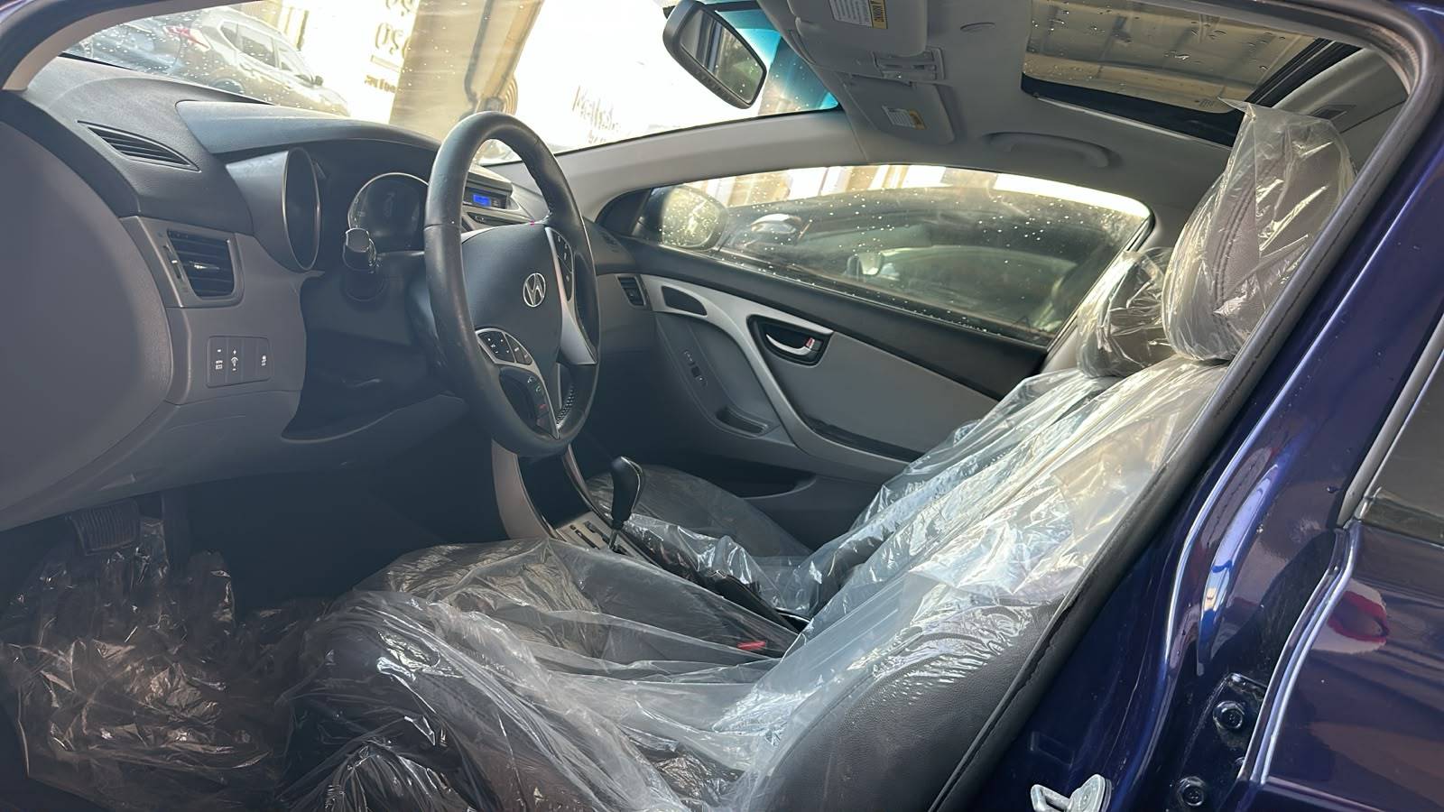 2012 HYUNDAI ELANTRA — 292473 Miles — Lot H094146 — Souq - Marhaba Auctions Used Cars - Image 9