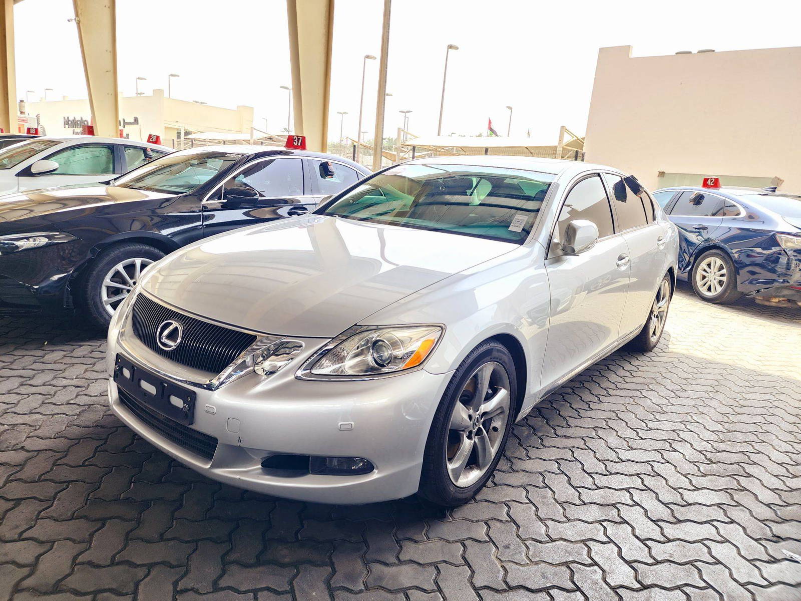 2008 LEXUS GS460 — 141932 KM — Lot 000741 — Souq - Marhaba Auctions Used Cars - Image 5