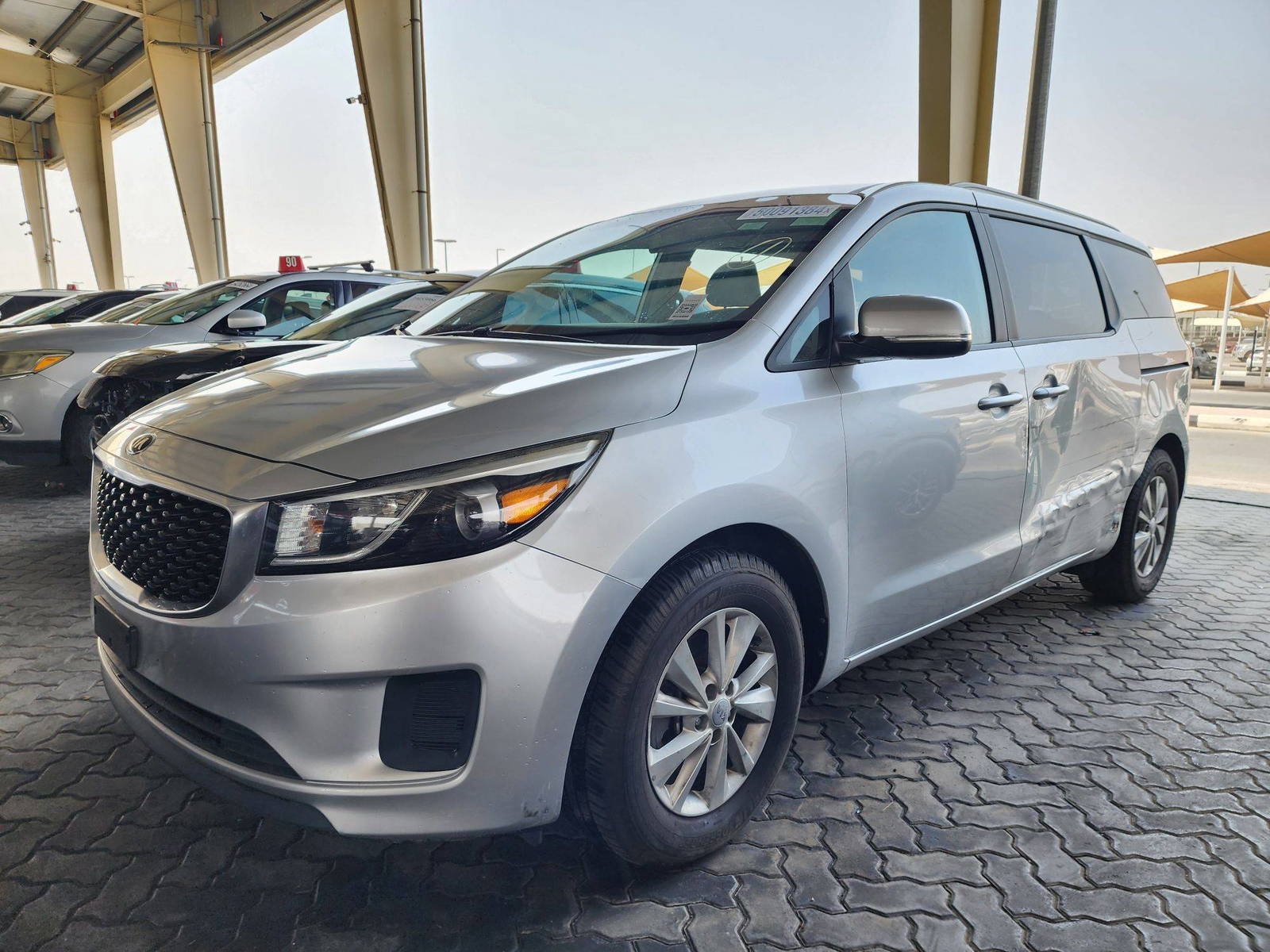 2015 KIA SEDONA — 153048 Miles — Lot 50091384 — Souq - Marhaba Auctions Used Cars - Image 5