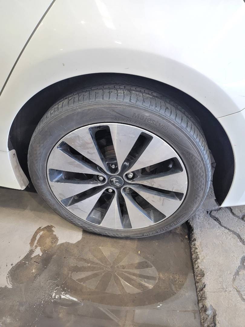 2013 KIA K5 — 186797 KM — Lot 019332 — Main - Marhaba Auctions Used Cars - Image 9