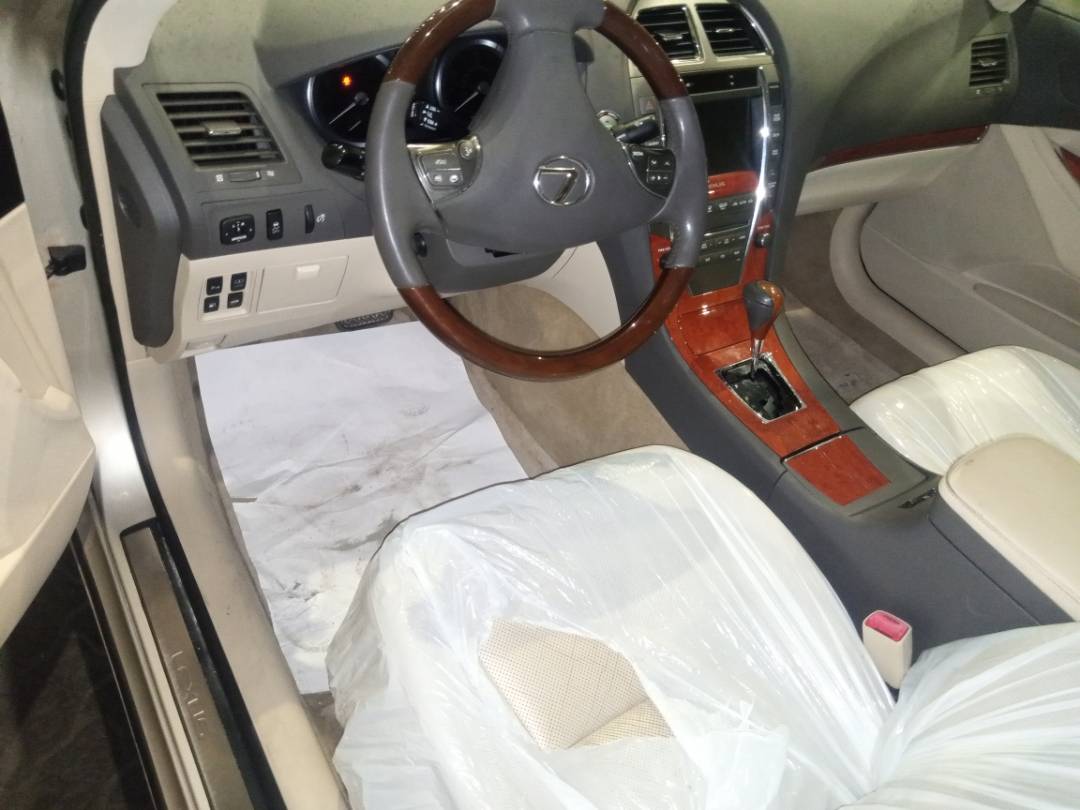 2011 LEXUS ES 350 — 137920 Miles — Lot 426369 - Marhaba Auctions Used Cars - Image 8