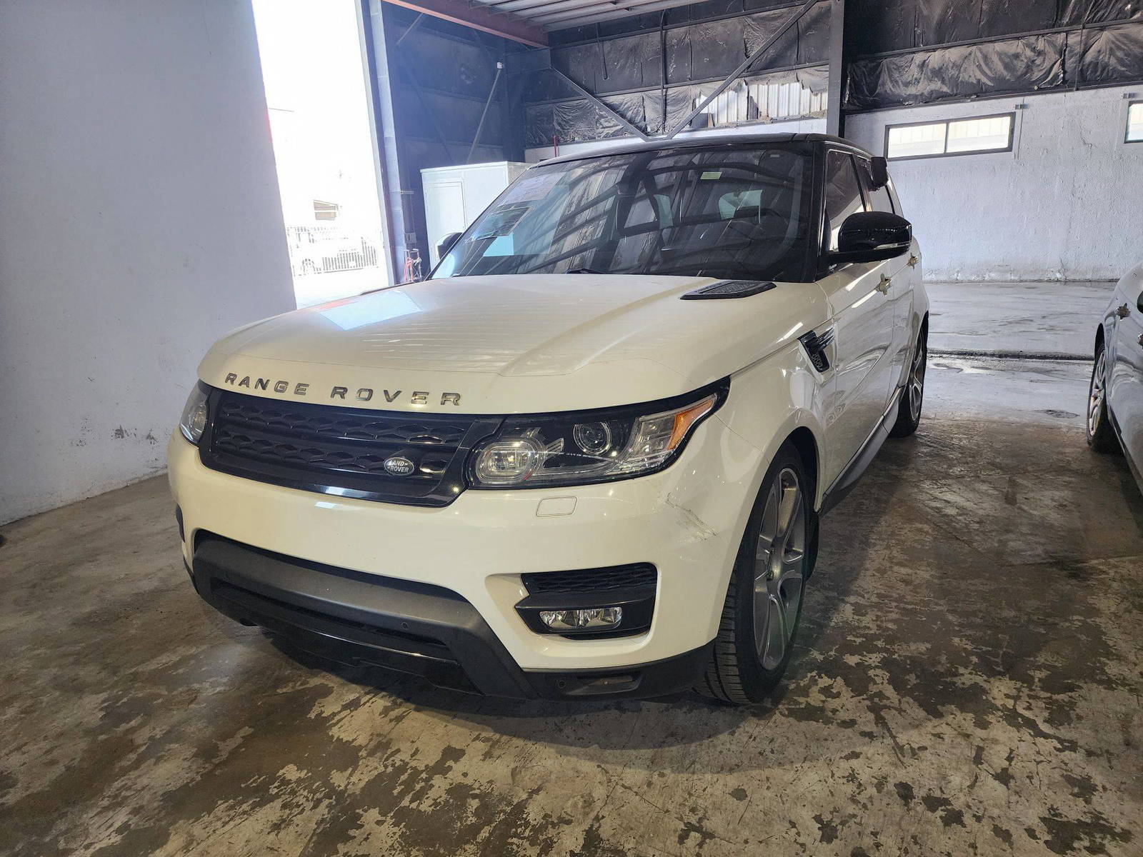 LAND ROVER RANGE ROVER SPORT 2015 - Marhaba Auction Used Cars - Image 10