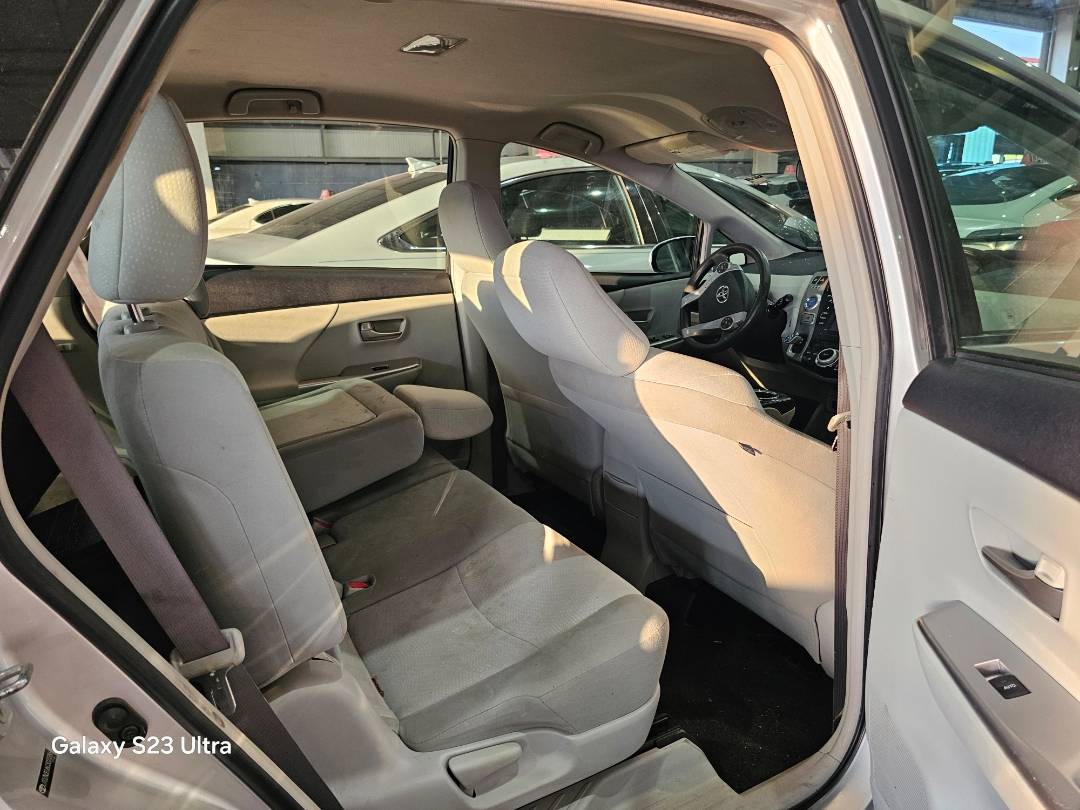 2012 TOYOTA PRIUS V — 213298 Miles — Lot 66930115 — Main - Marhaba Auctions Used Cars - Image 7