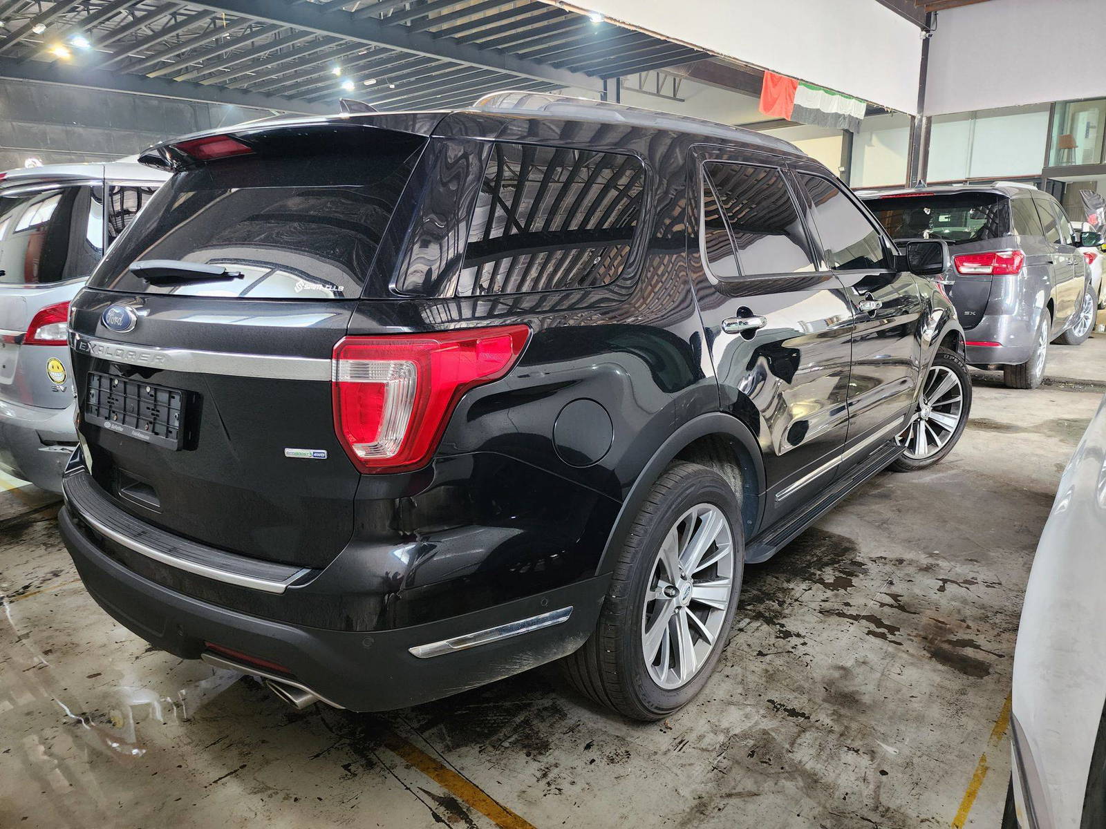2018 FORD EXPLORER — 140281 KM — Lot H1JGB23354 — Souq - Marhaba Auctions Used Cars - Image 4