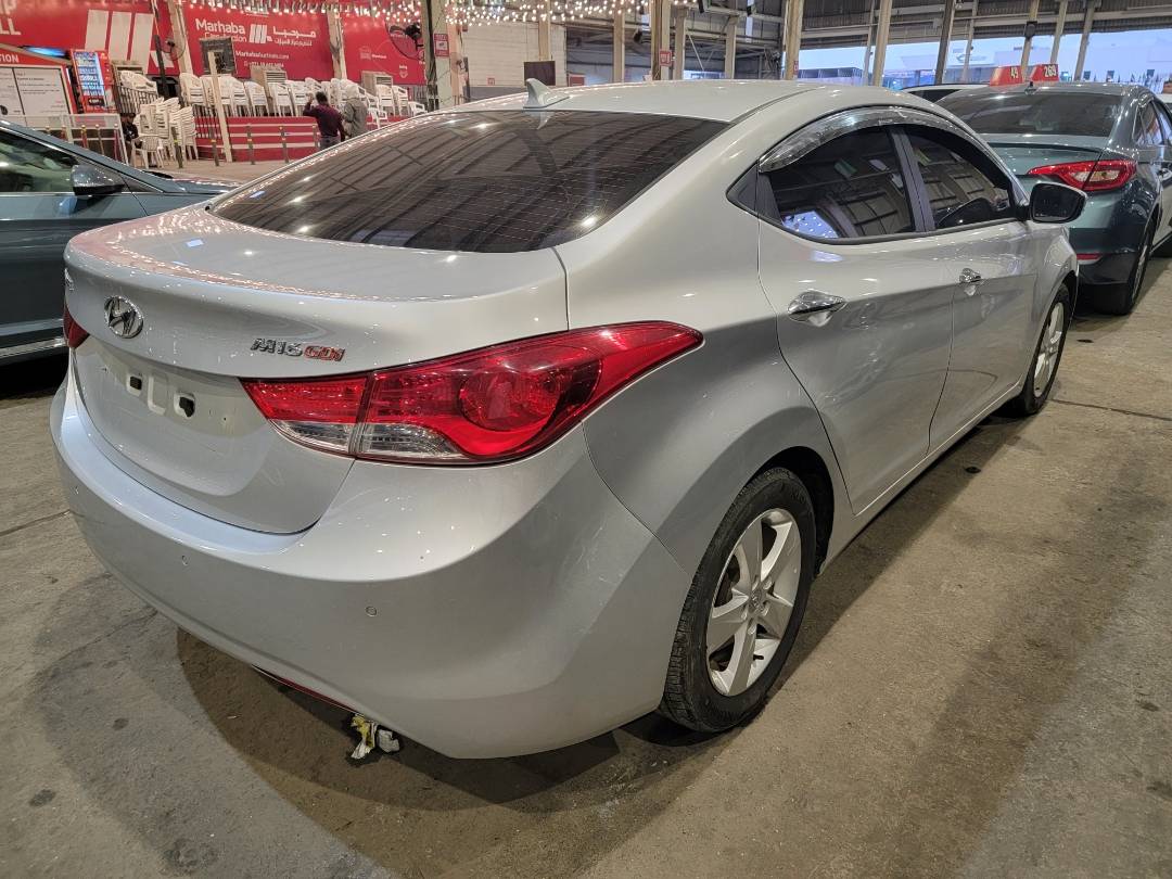 2011 HYUNDAI AVANTE — 213588 KM — Lot 115331 — Souq - Marhaba Auctions Used Cars - Image 5