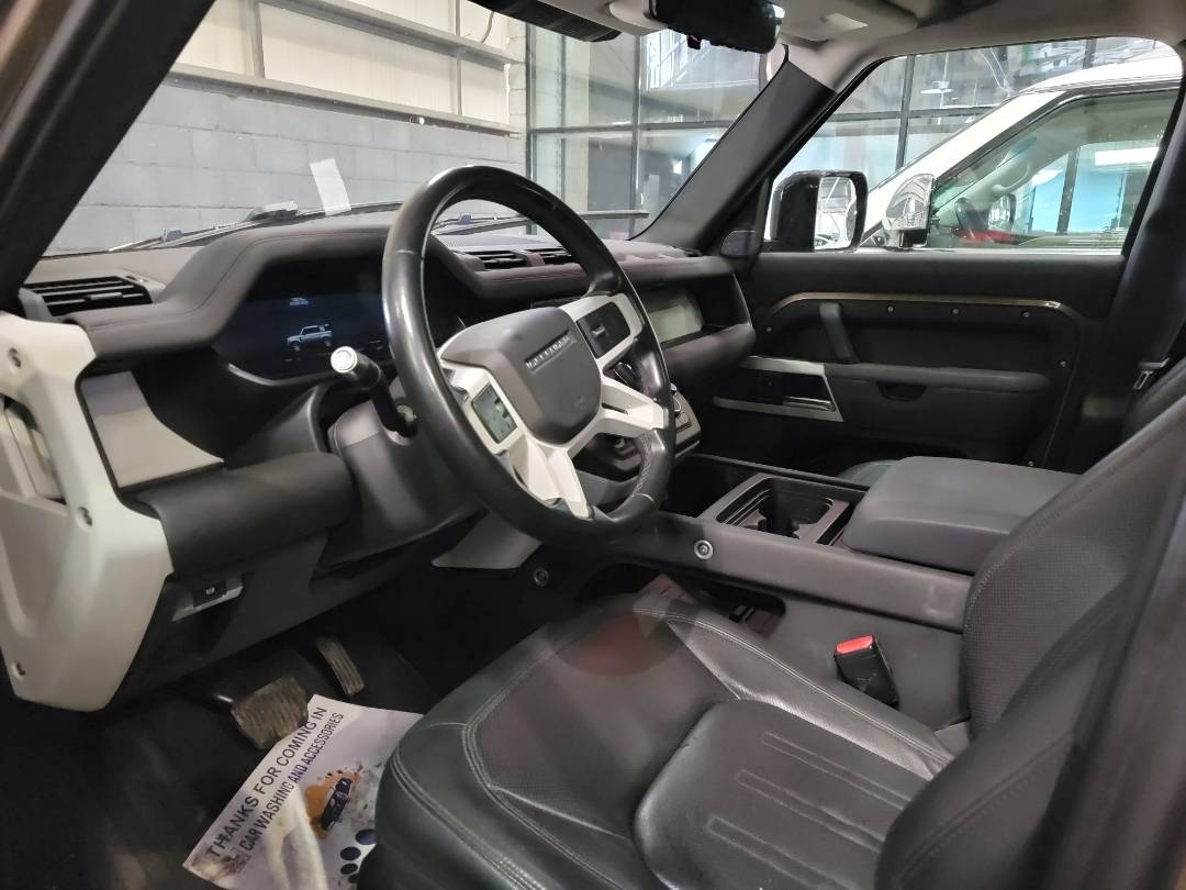 2021 LAND ROVER DEFENDER — 76818 KM — Lot 2051589 — Main - Marhaba Auctions Used Cars - Image 6