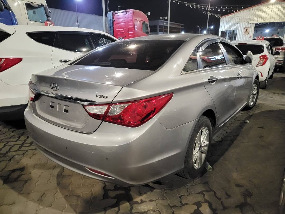 2010 HYUNDAI SONATA — 129540 KM — Lot 059617 — Main - Marhaba Auctions Used Cars - Image 5