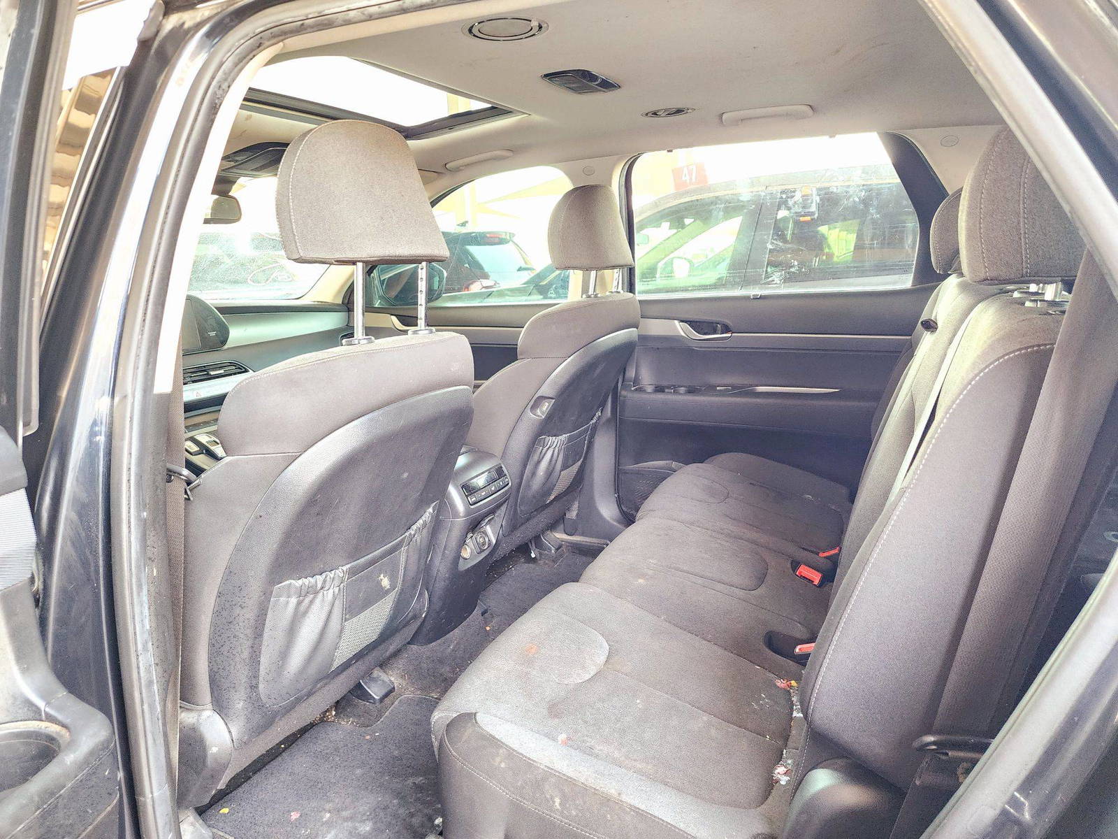 2020 HYUNDAI PALISADE SEL — 140337 Miles — Lot HEXLU083984 — Souq - Marhaba Auctions Used Cars - Image 6