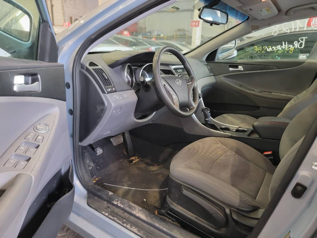 2013 HYUNDAI SONATA — 158938 Miles — Lot 39211128 — Main - Marhaba Auctions Used Cars - Image 8