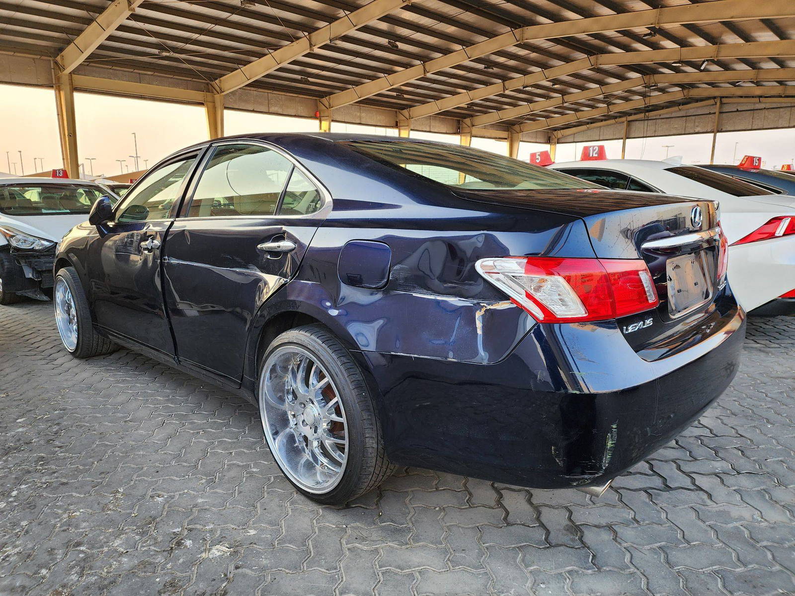 2007 LEXUS ES 350 — 191463 Miles — Lot 19339 — Souq - Marhaba Auctions Used Cars - Image 3