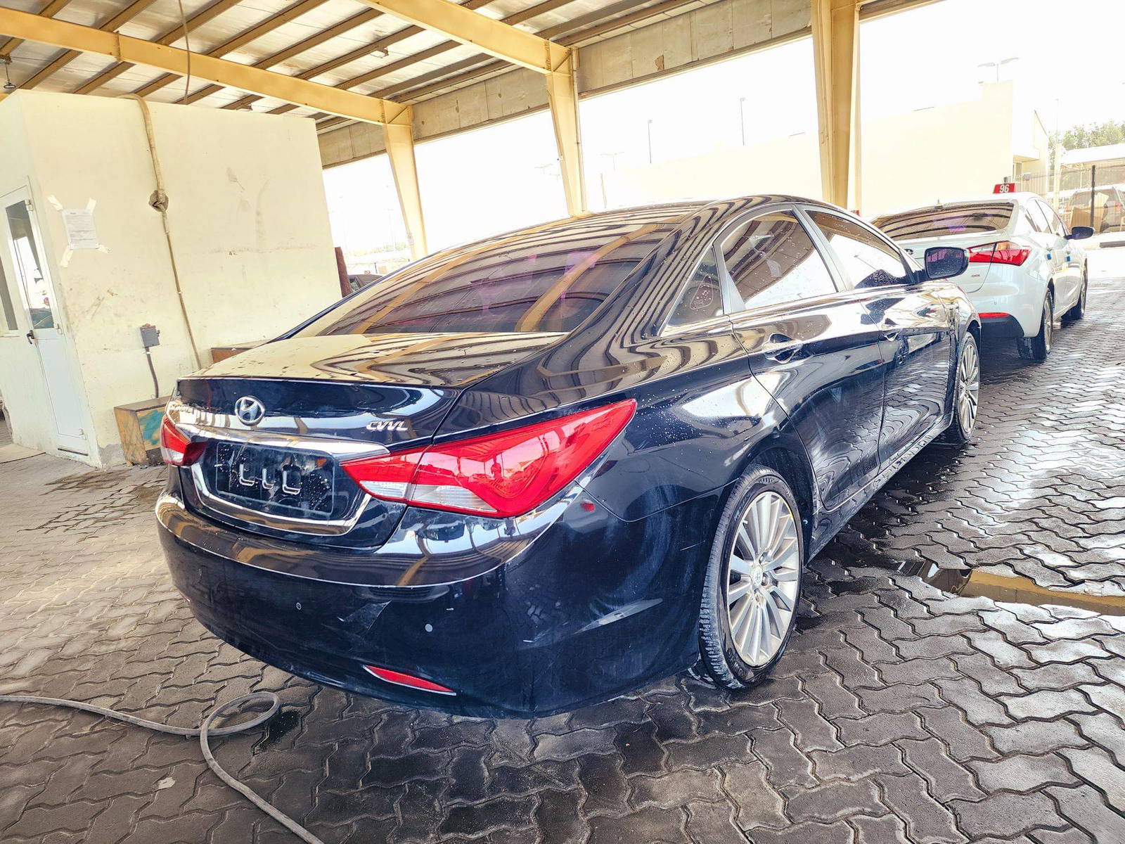 2013 HYUNDAI SONATA — 132572 KM — Lot 532963 — Souq - Marhaba Auctions Used Cars - Image 3