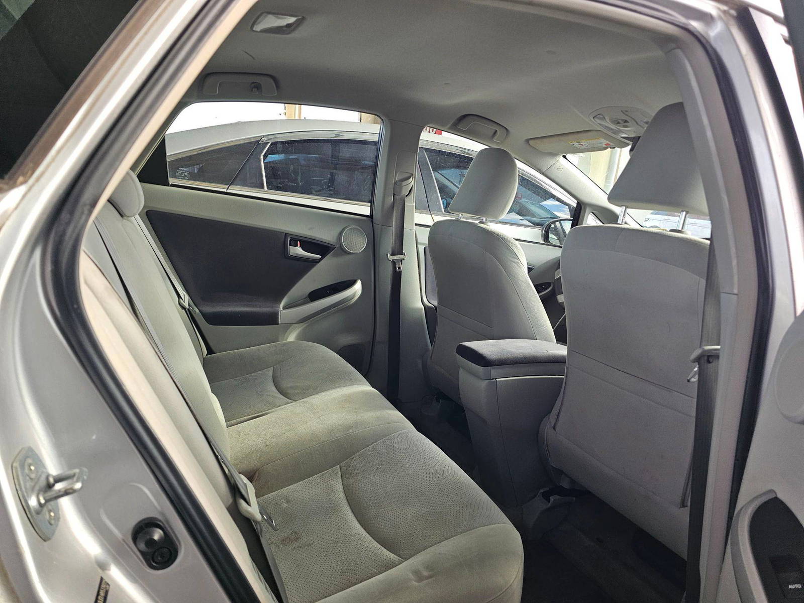 2011 TOYOTA PRIUS — 227728 Miles — Lot 9B5339015 — Souq - Marhaba Auctions Used Cars - Image 7