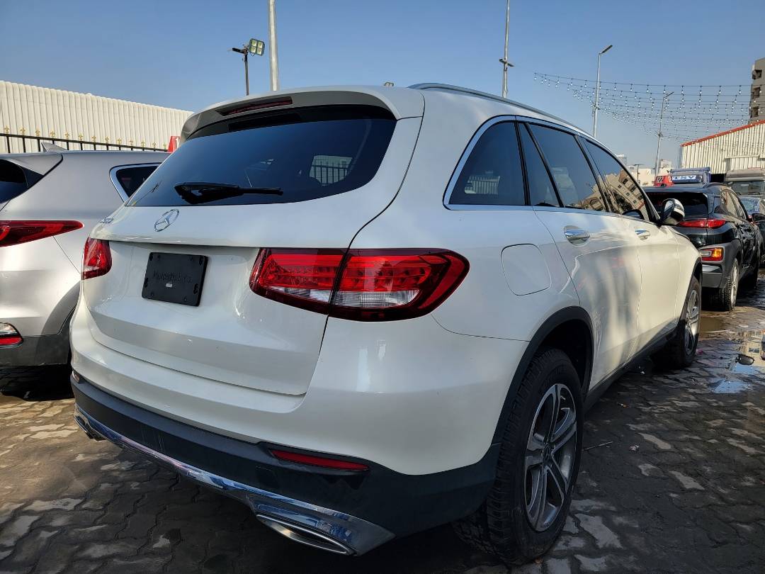 2018 MERCEDES BENZ GLC-300 — 114180 Miles — Lot JV061853 — Main - Marhaba Auctions Used Cars - Image 3