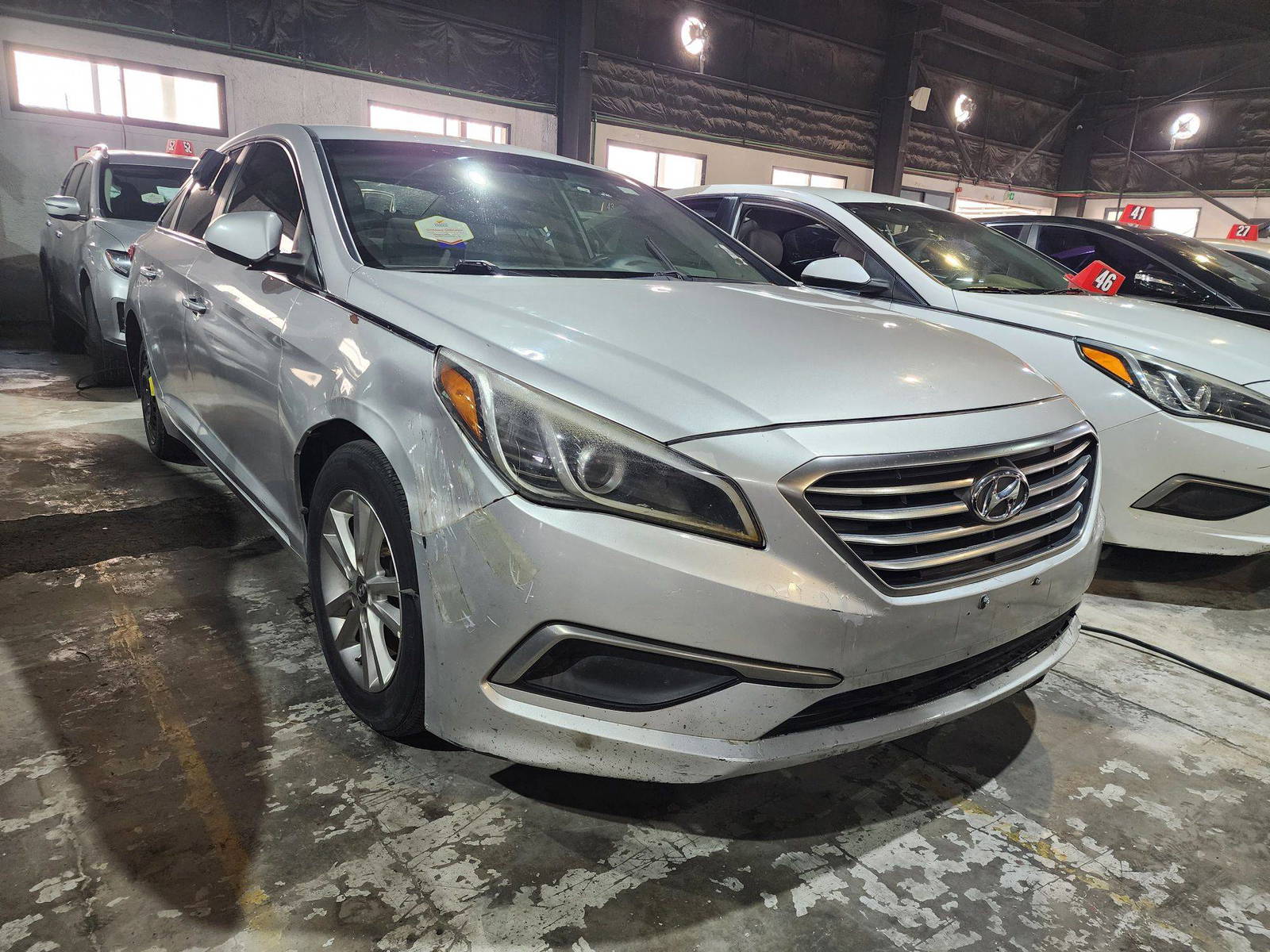 2017 HYUNDAI SONATA — 163098 Miles — Lot HH579966 — Ind. 12 - Marhaba Auctions Used Cars - Image 4