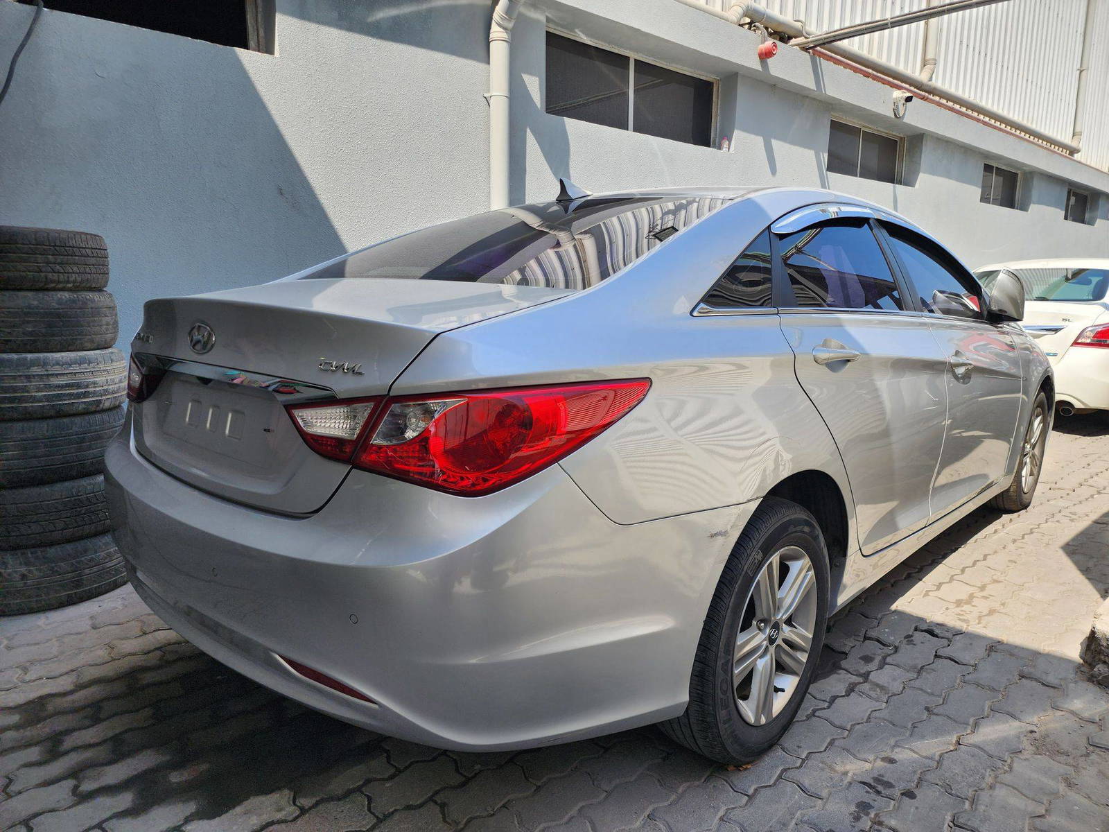 2013 HYUNDAI SONATA — 174394 KM — Lot 500450 — Al Quoz - Marhaba Auctions Used Cars - Image 6