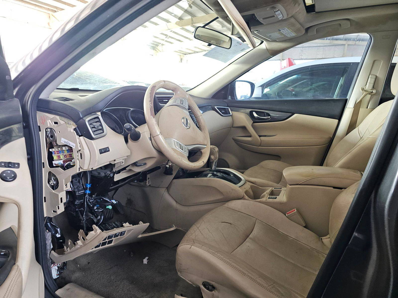 NISSAN ROGUE 2015 - Marhaba Auction Used Cars - Image 8