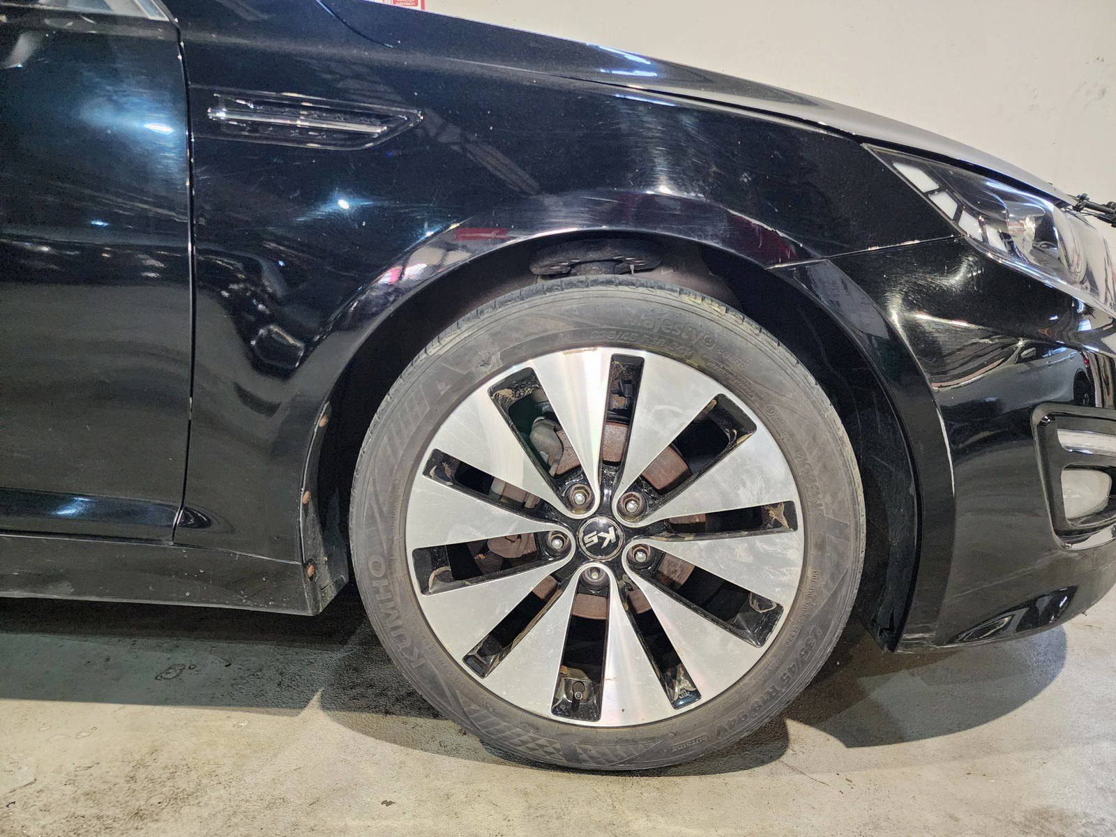2011 KIA K5 — 247937 KM — Lot 002575 — Al Quoz - Marhaba Auctions Used Cars - Image 11
