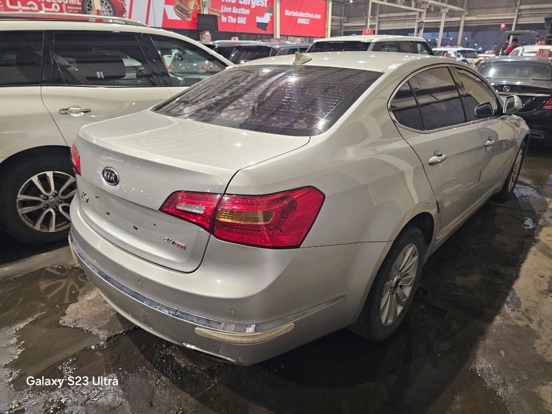 2013 KIA K7 — 197105 KM — Lot A100937 — Main - Marhaba Auctions Used Cars - Image 5