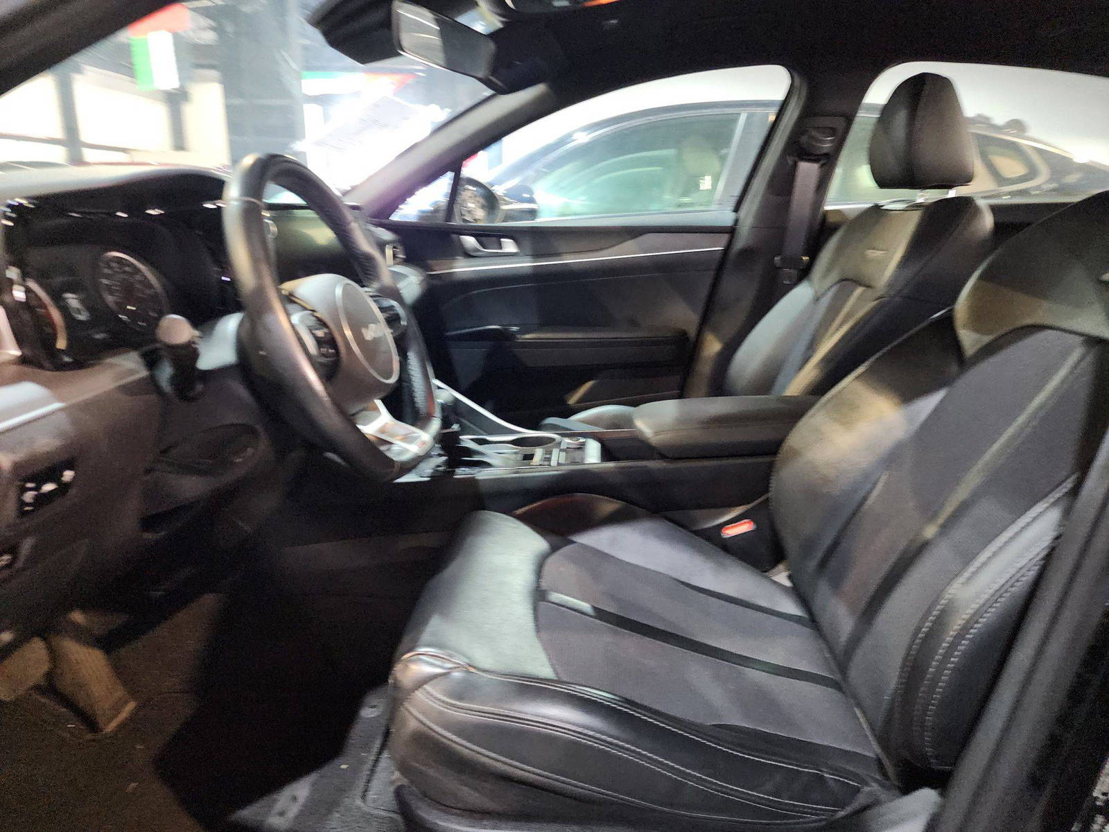 2022 KIA K5 — 43315 Miles — Lot 70839194 — Al Quoz - Marhaba Auctions Used Cars - Image 9