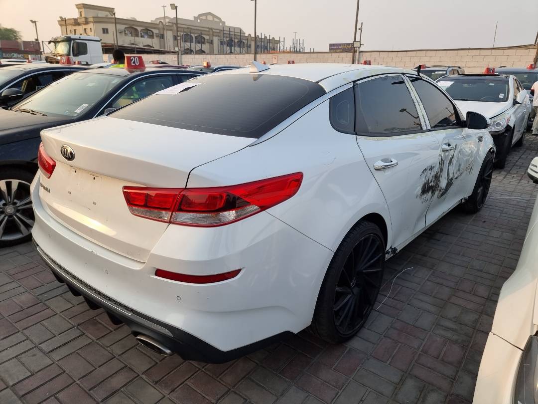 2019 KIA OPTIMA — 66982 Miles — Lot 366923 — Ind. 12 - Marhaba Auctions Used Cars - Image 4