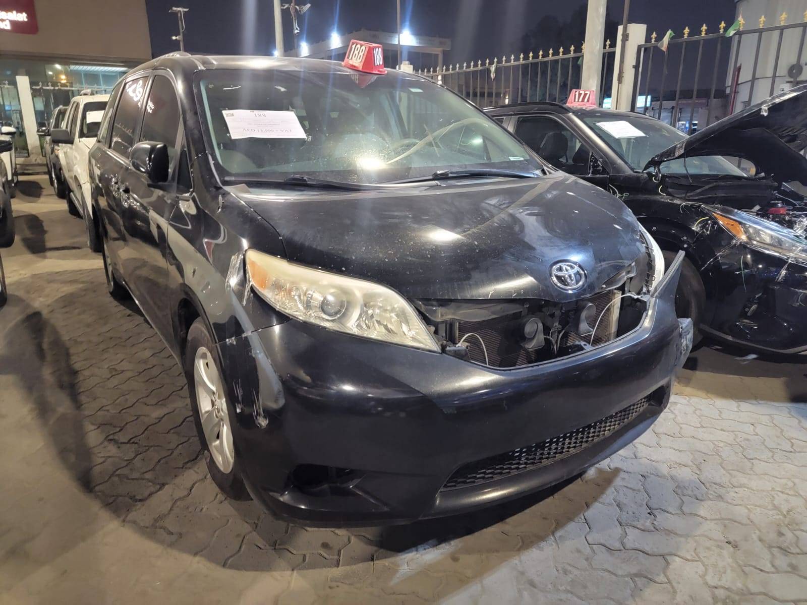 TOYOTA SIENNA