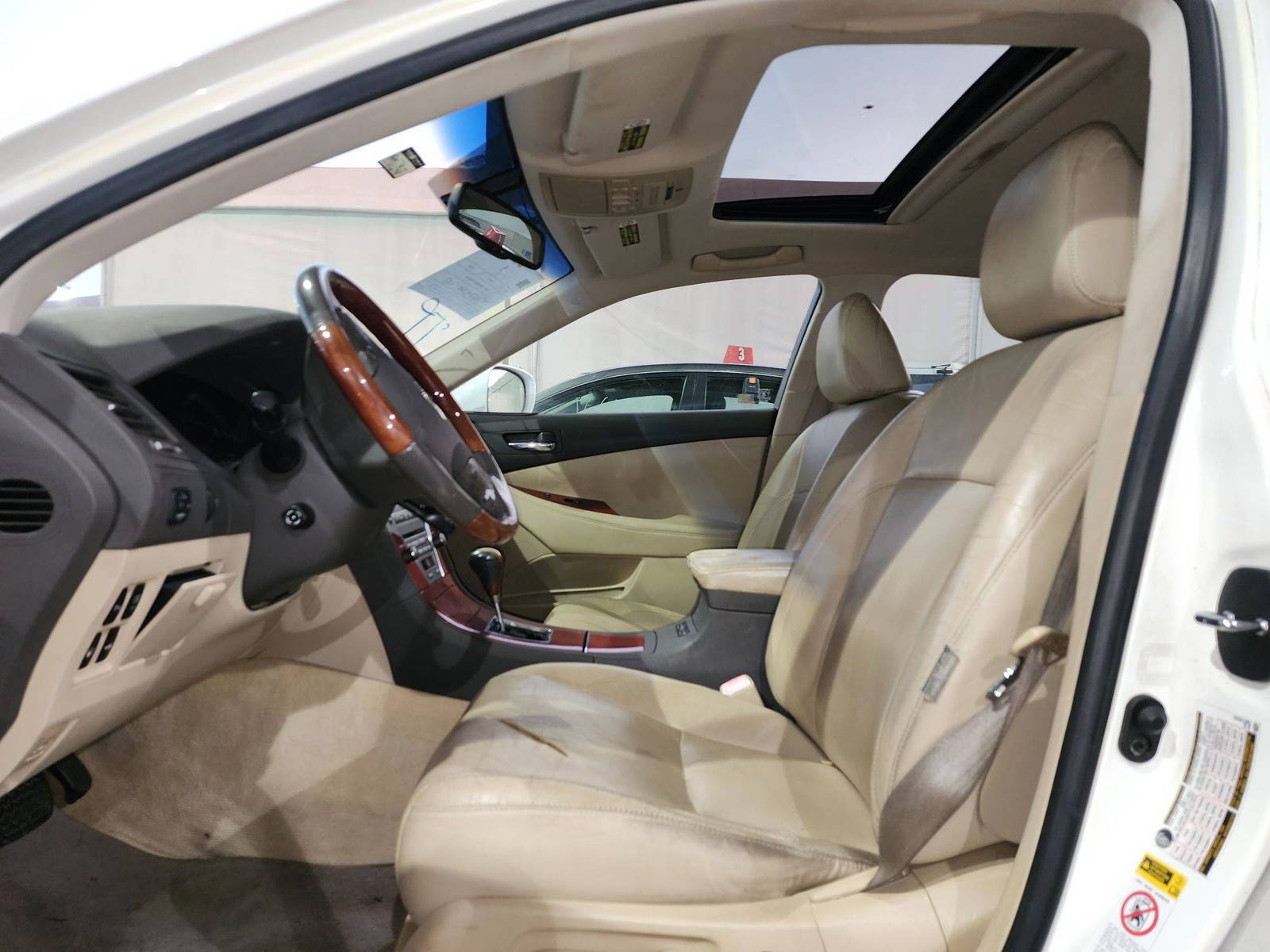 2007 LEXUS ES 350 — 154079 Miles — Lot 215487 — Souq - Marhaba Auctions Used Cars - Image 9