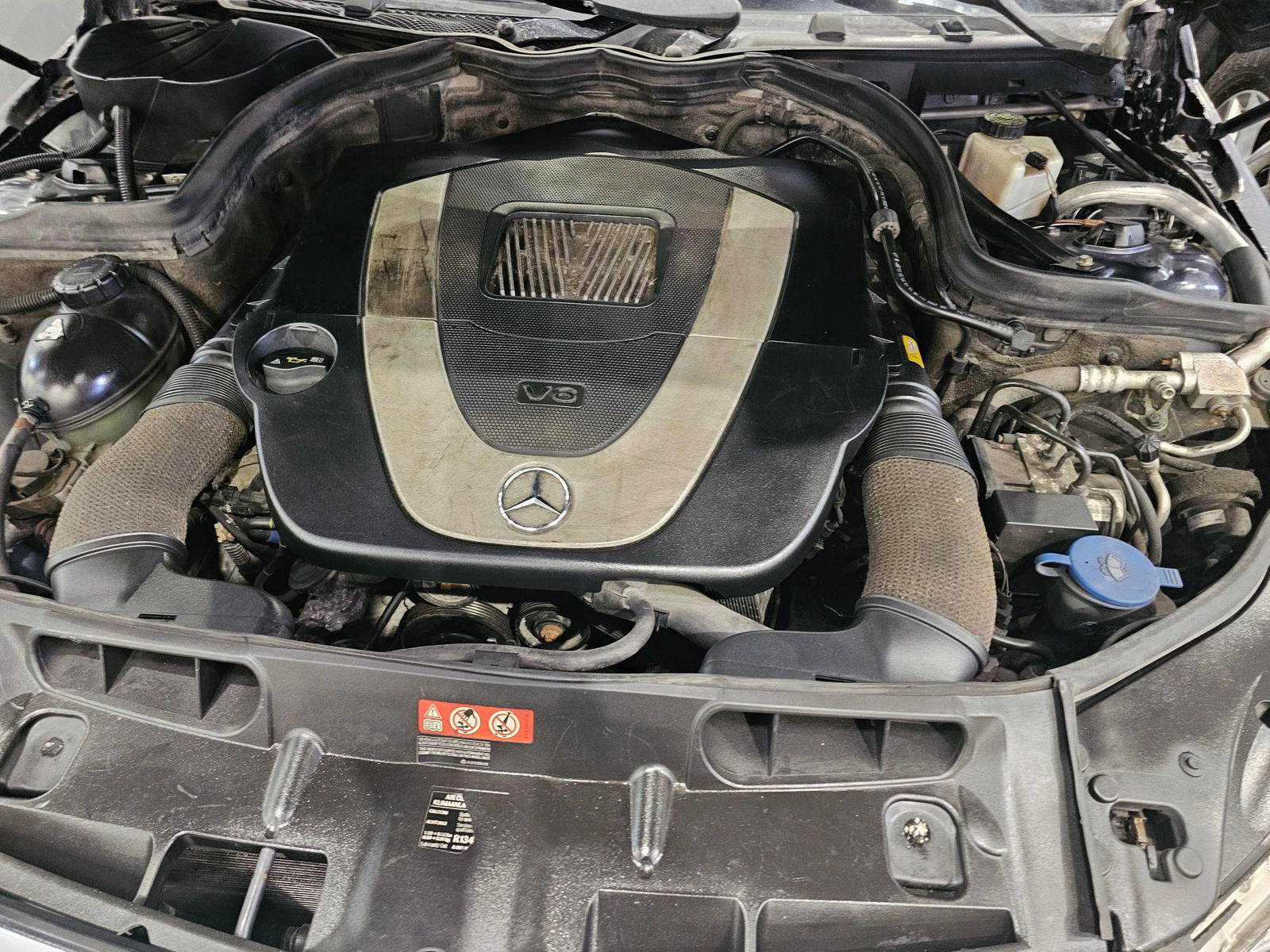 MERCEDES BENZ C300 2011 - Marhaba Auction Used Cars - Image 11