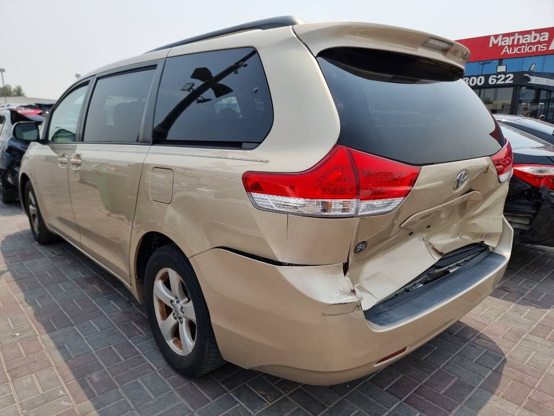 2011 TOYOTA SIENNA — 165596 Miles — Lot 53130114 — Ind. 12 - Marhaba Auctions Used Cars - Image 4