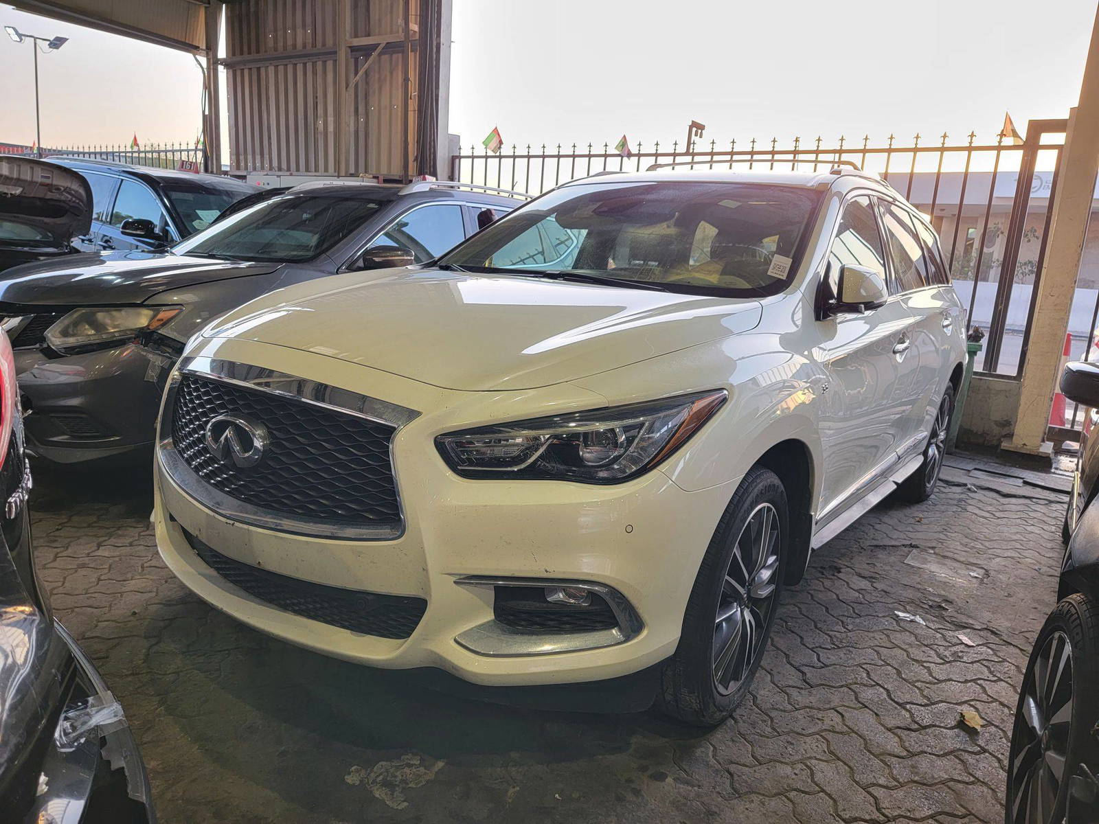 INFINITI QX60 2017 - Marhaba Auction Used Cars - Image 3