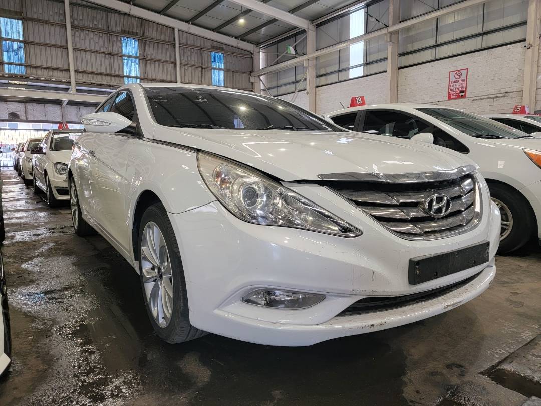 2010 HYUNDAI SONATA — 232810 Miles — Lot AA149748 — Main - Marhaba Auctions Used Cars - Image 4