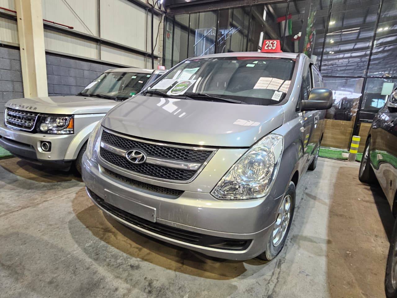 2011 HYUNDAI GRAND STAREX — 248110 KM — Lot JBBU315041 — Main - Marhaba Auctions Used Cars - Image 4