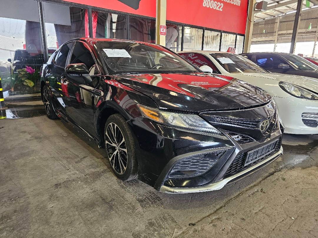 TOYOTA CAMRY