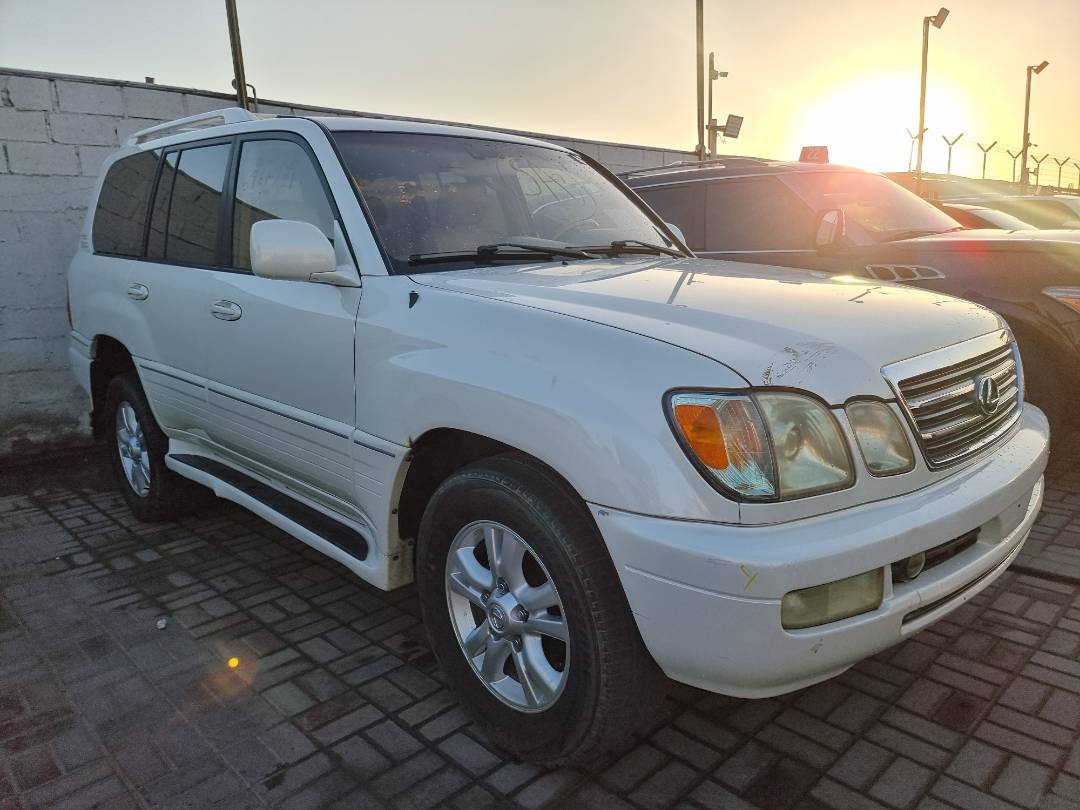 2003 LEXUS LX 470 — 259454 Miles — Lot 215487 — Ind. 12 - Marhaba Auctions Used Cars - Image 3