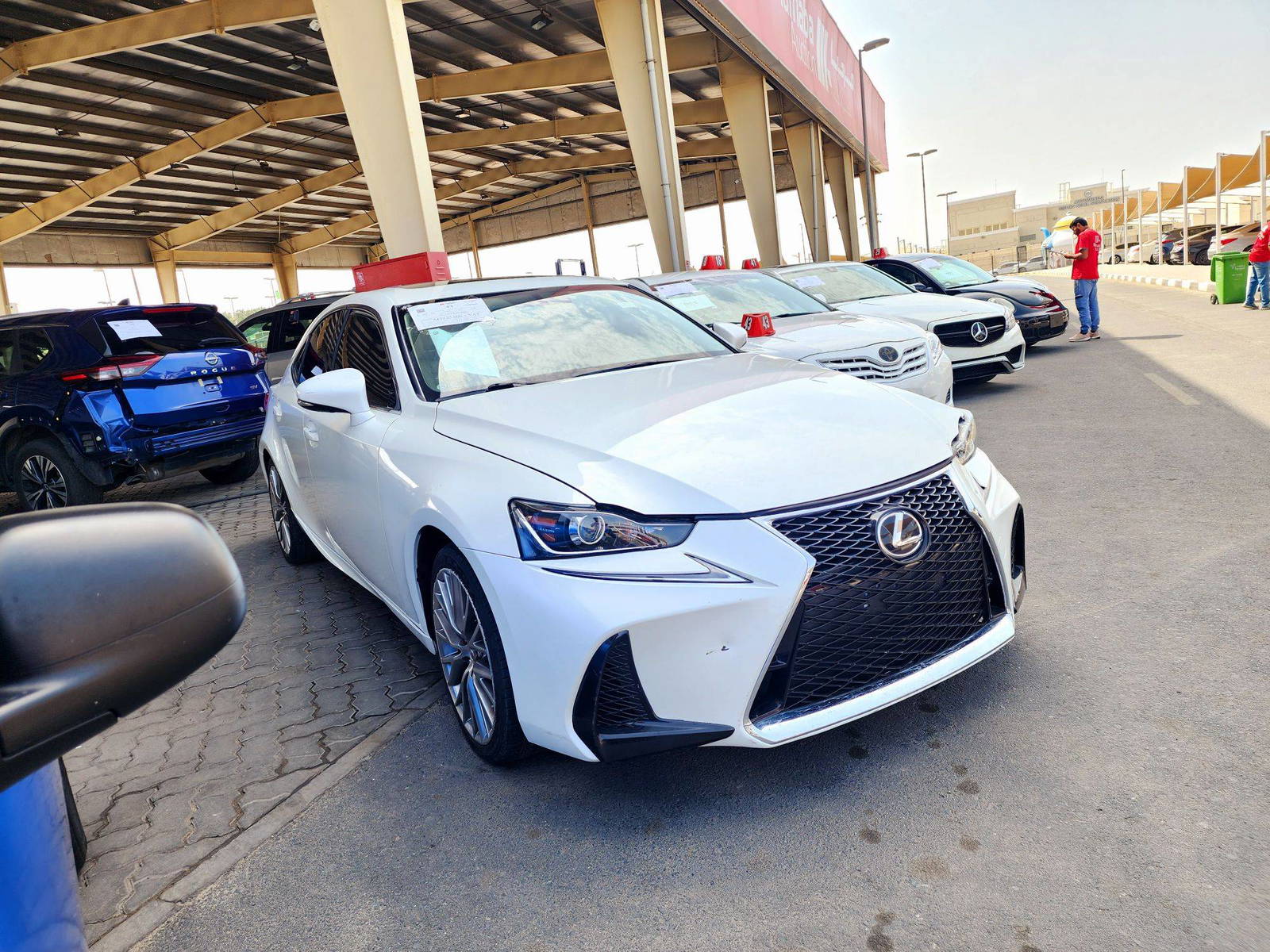2014 LEXUS IS 250 — 100619 Miles — Lot 25E5005961 — Souq - Marhaba Auctions Used Cars - Image 3