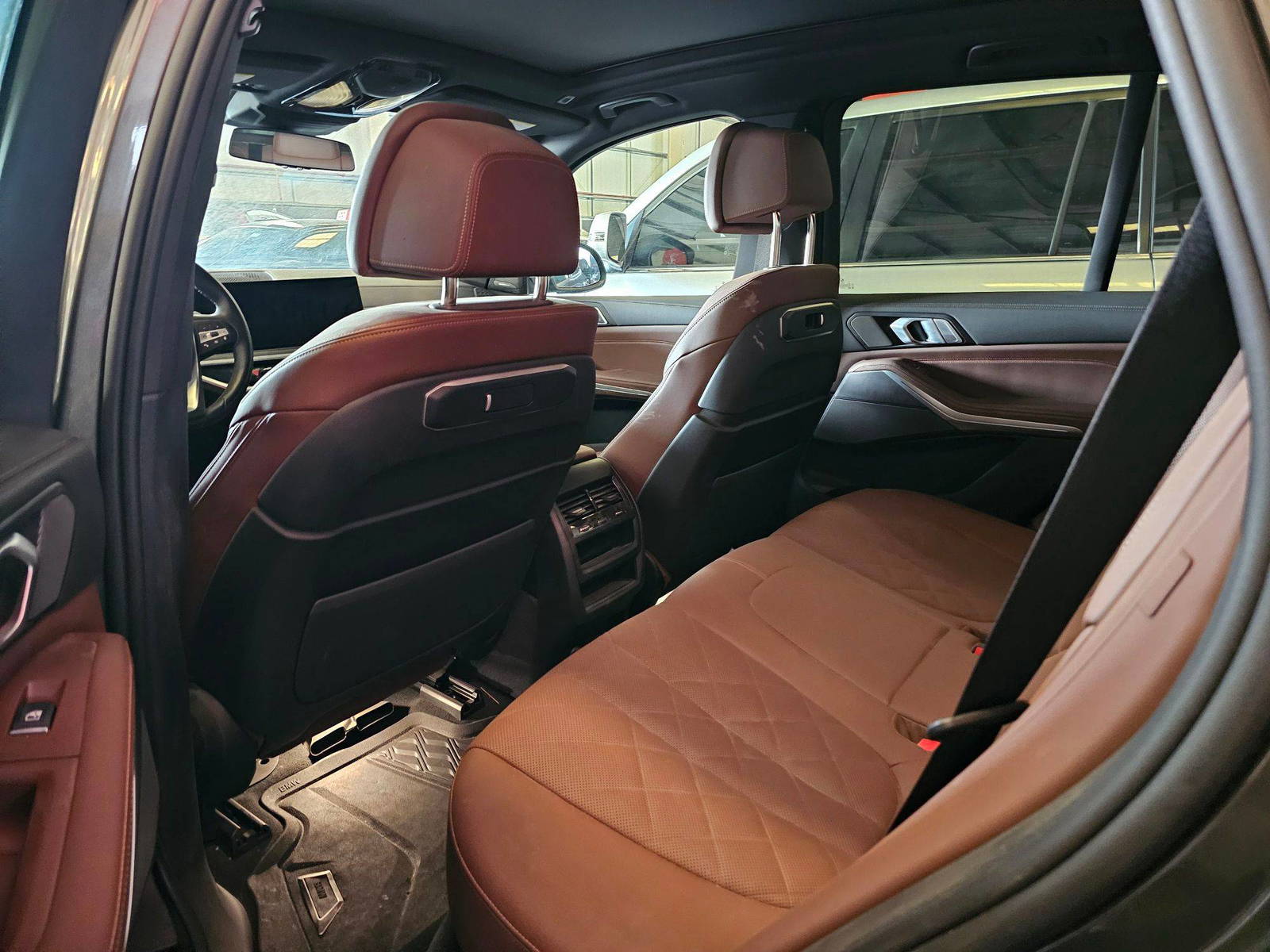 2025 BMW X5 XDRIVE40I — 10582 Miles — Lot 9Y18570 — Main - Marhaba Auctions Used Cars - Image 6