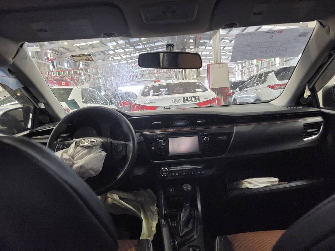 2015 TOYOTA COROLLA — 147841 Miles — Lot 77378334 — Main - Marhaba Auctions Used Cars - Image 8