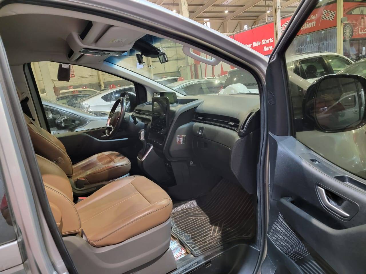 HYUNDAI STARIA 2022 - Marhaba Auction Used Cars - Image 8