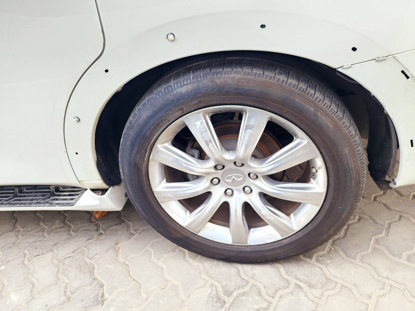 2014 INFINITI QX80 — 168756 Miles — Lot 57174604 — Souq - Marhaba Auctions Used Cars - Image 11